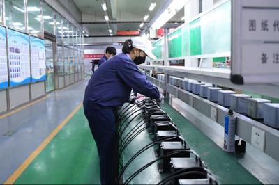 寧夏銀川 企業(yè)開(kāi)足馬力忙生產(chǎn)，機(jī)電設(shè)備產(chǎn)業(yè)迎春潮
